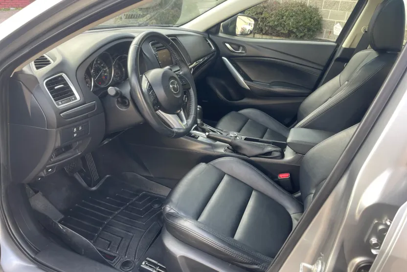 2015 Mazda Mazda6 Touring photo 1