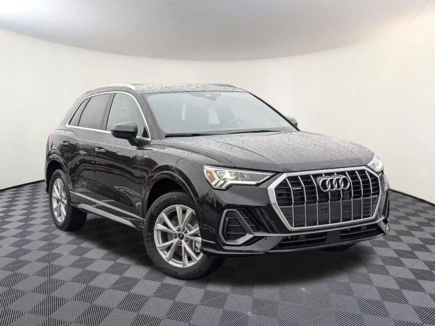 2025 Audi Q3 S line Premium Plus photo 1