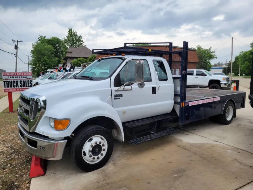 2006 Ford F-650 SuperCab photo 1