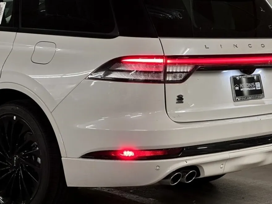 2025 Lincoln Aviator Reserve photo 7