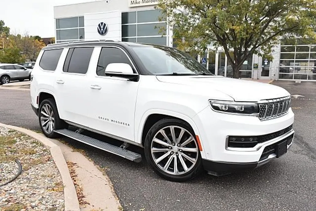 2022 Jeep Grand Wagoneer II photo 1