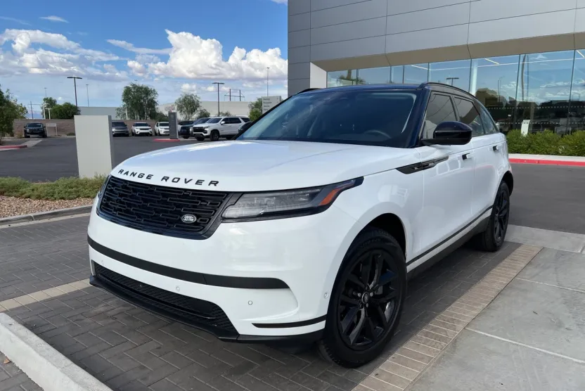 2024 Land Rover Range Rover Velar S photo 1