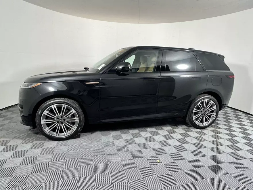 2025 Land Rover Range Rover Sport SE photo 1