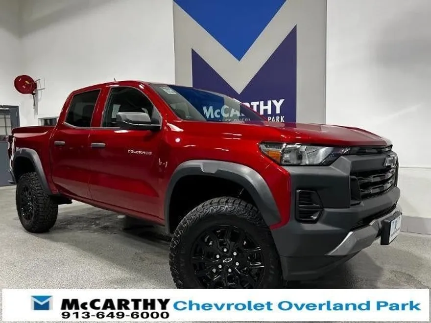 2023 Chevrolet Colorado Trail Boss photo 1