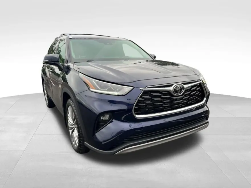 2022 Toyota Highlander Platinum photo 1