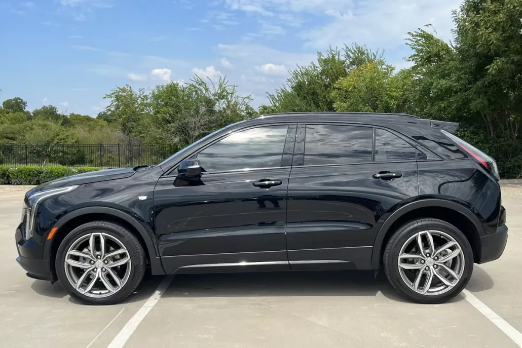 2023 Cadillac XT4 Sport photo 1