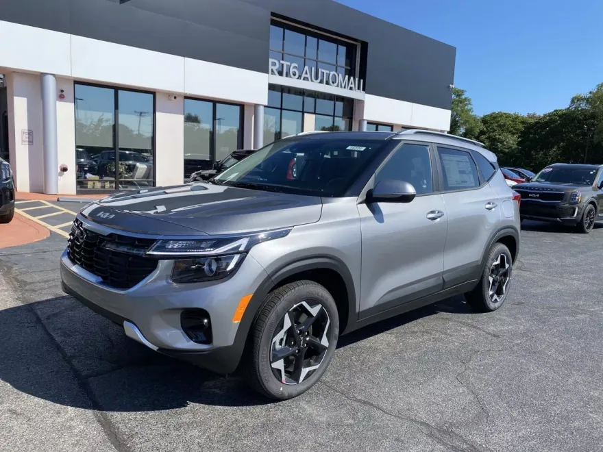 2026 Kia Seltos S photo 1