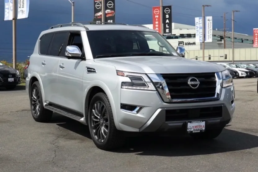 2023 Nissan Armada Platinum photo 1