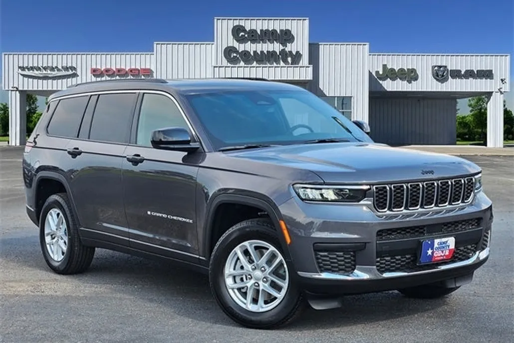 2025 Jeep Grand Cherokee Laredo photo 1