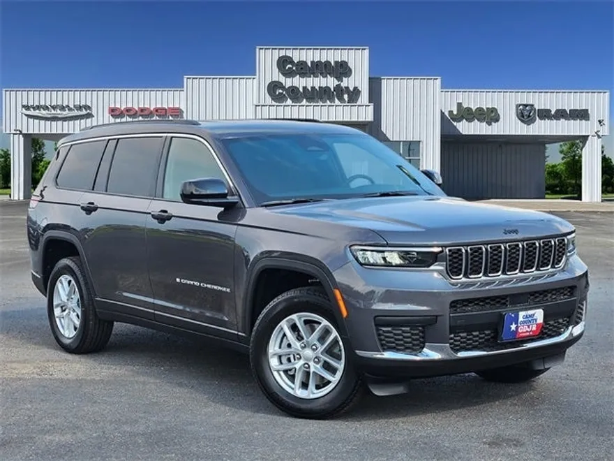 2025 Jeep Grand Cherokee Laredo photo 1