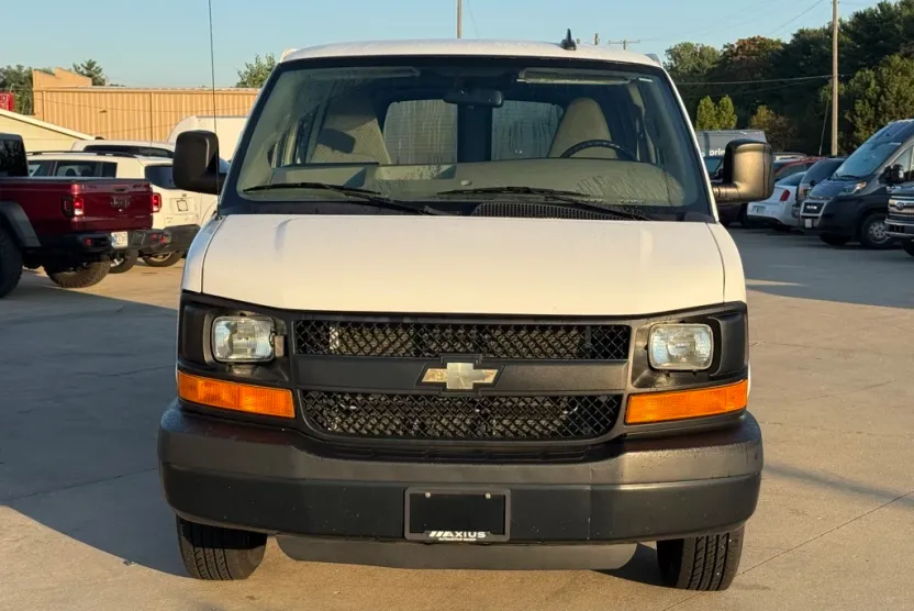 2016 Chevrolet Express 2500 Work Van photo 1