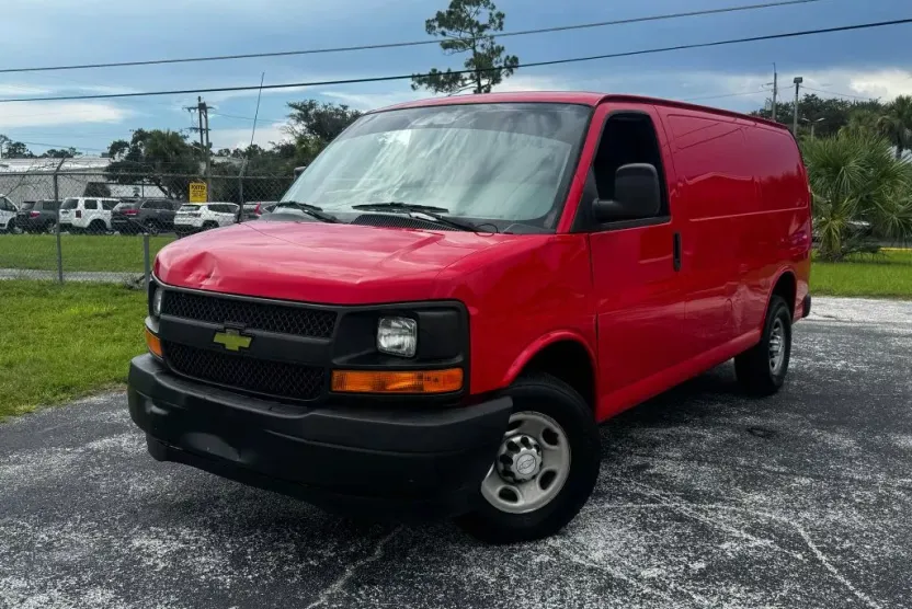 2017 Chevrolet Express 2500 Cargo Van photo 1