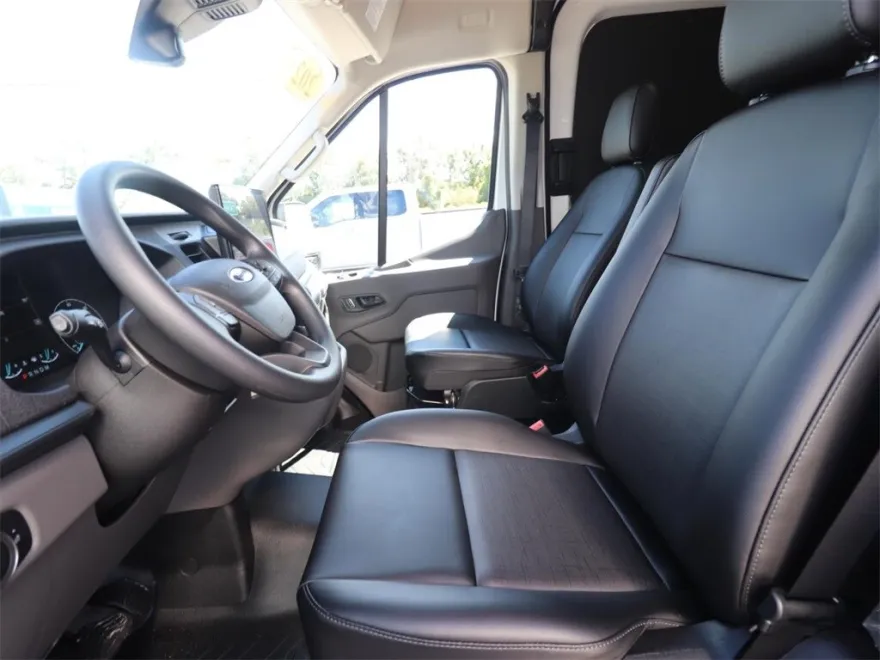 2025 Ford Transit Cargo Van photo 1