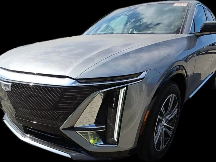 2024 Cadillac Lyriq Luxury photo 1