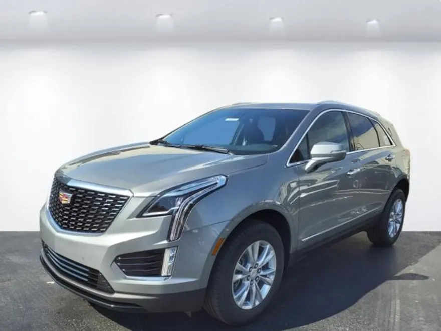 2025 Cadillac XT5 Luxury photo 1
