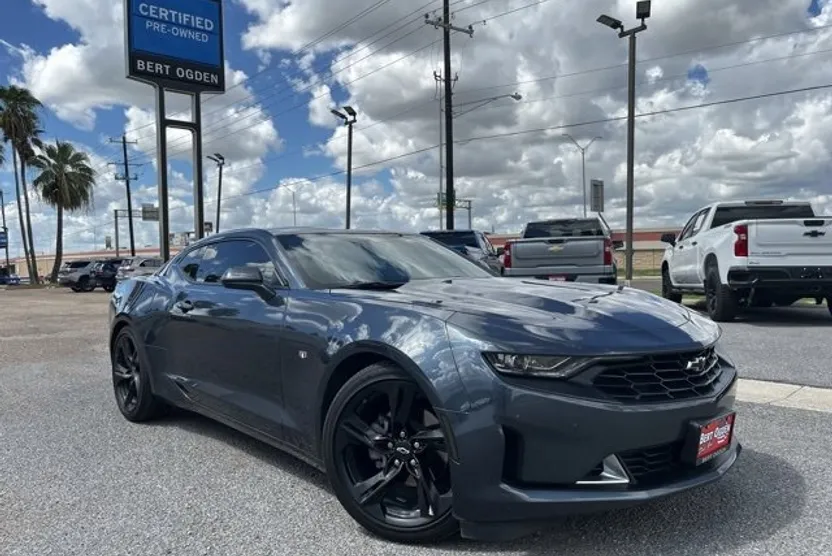 2023 Chevrolet Camaro 2LT photo 1