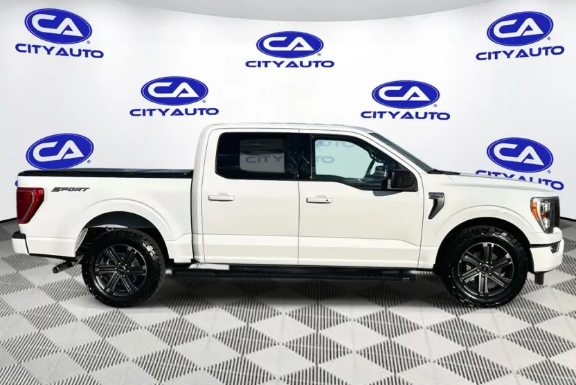 2023 Ford F-150 XLT photo 1