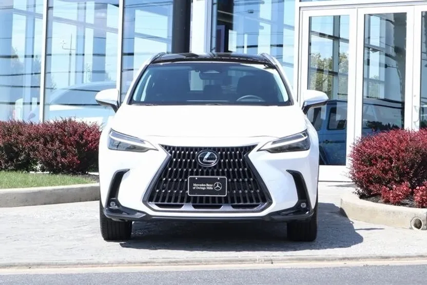 2022 Lexus NX 350 Luxury photo 1
