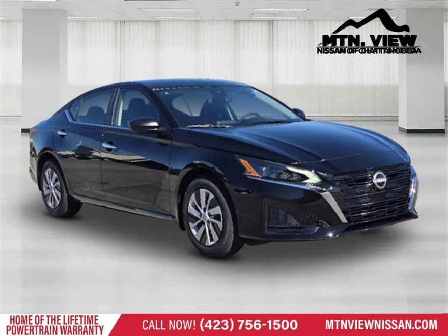 2025 Nissan Altima S photo 1