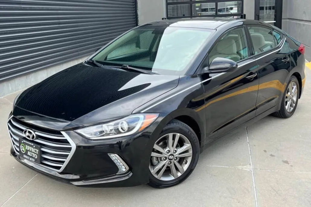 2017 Hyundai Elantra SE Tech Limited photo 1