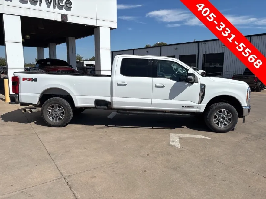 2023 Ford F-250 Lariat photo 1