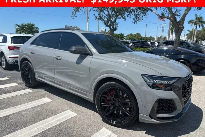 2022 Audi RS Q8 photo 1