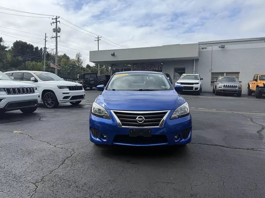 2014 Nissan Sentra SR photo 1