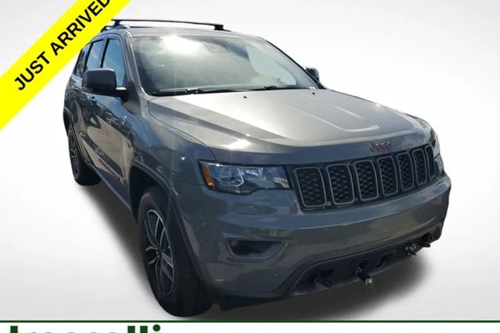 2021 Jeep Grand Cherokee Trailhawk photo 1