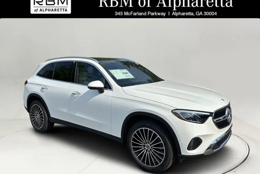 2025 Mercedes Benz GLC 300 4MATIC photo 1