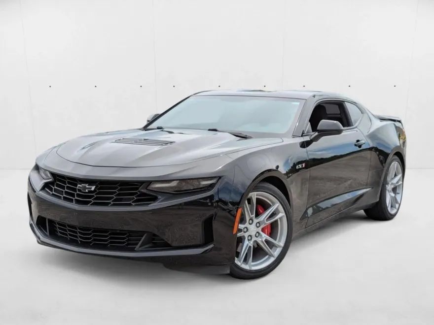 2021 Chevrolet Camaro LT1 photo 1