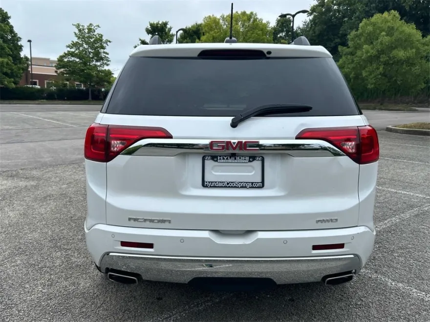 2019 Gmc Acadia Denali photo 1