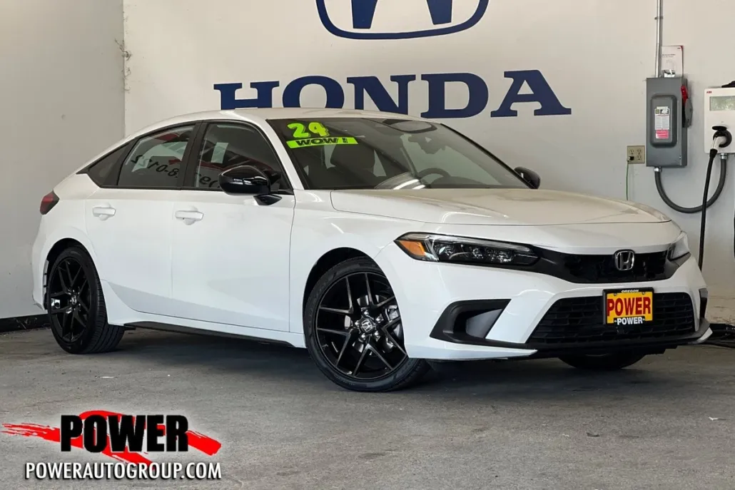 2024 Honda Civic Hatchback Sport photo 1