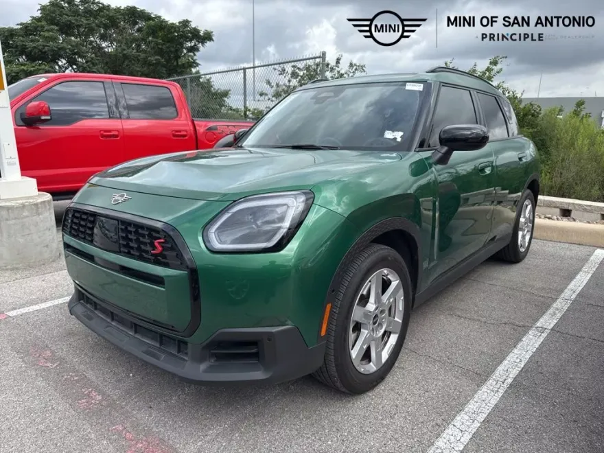 2025 Mini Cooper S ALL4 photo 1