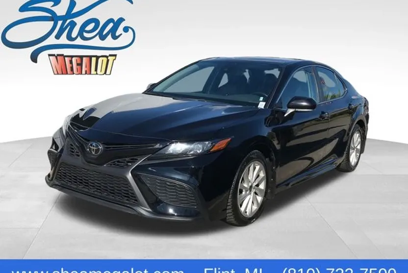 2022 Toyota Camry SE photo 1