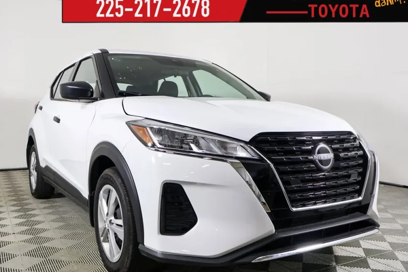 2024 Nissan Kicks S photo 1