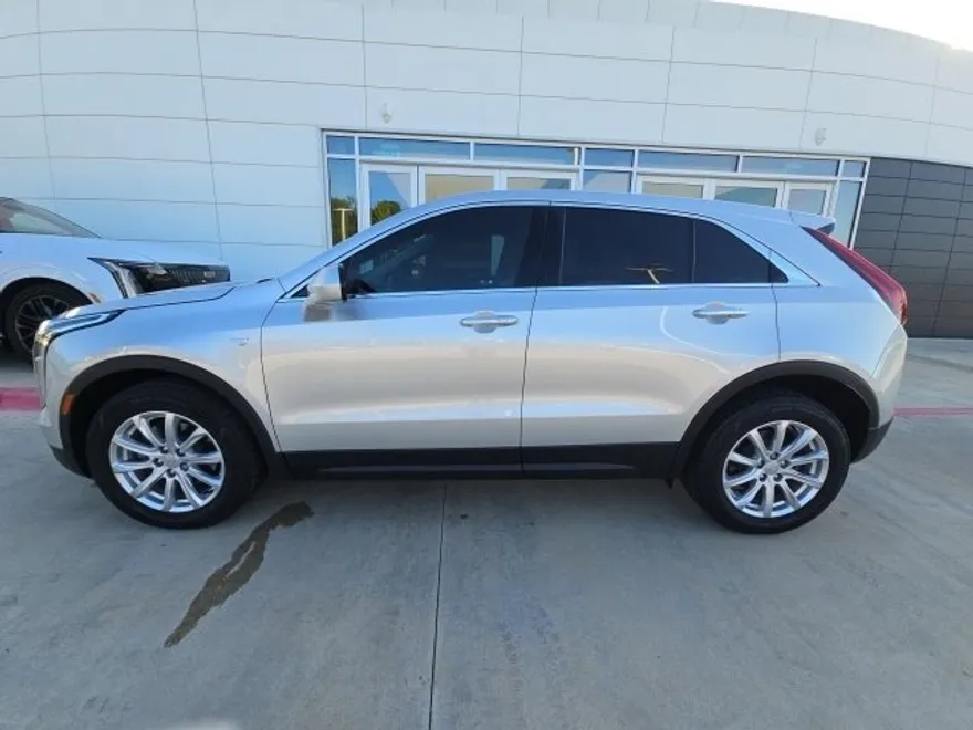 2021 Cadillac XT4 Luxury photo 1