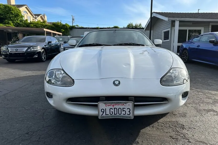 2000 Jaguar XK 8 photo 1