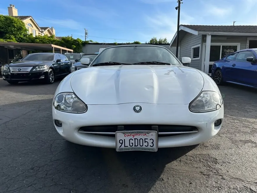 2000 Jaguar XK 8 photo 1