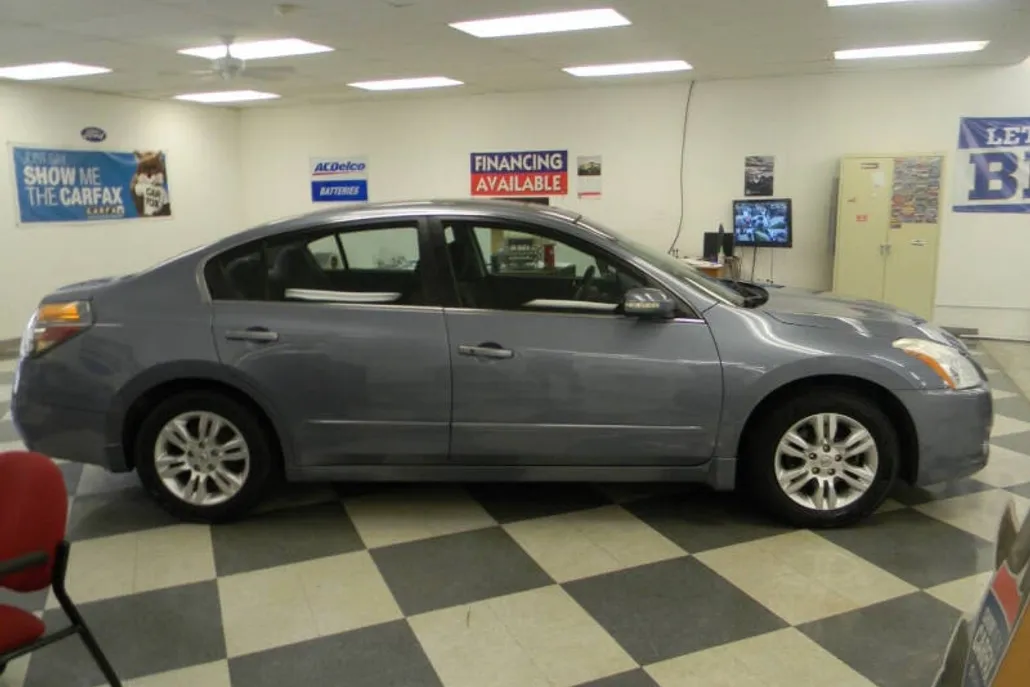 2012 Nissan Altima 2.5 S photo 1