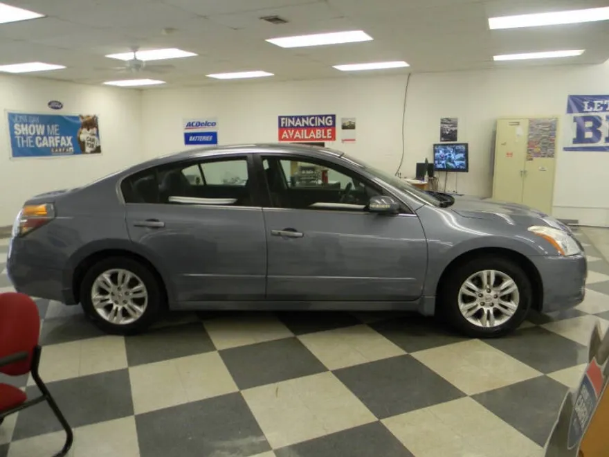 2012 Nissan Altima 2.5 S photo 1