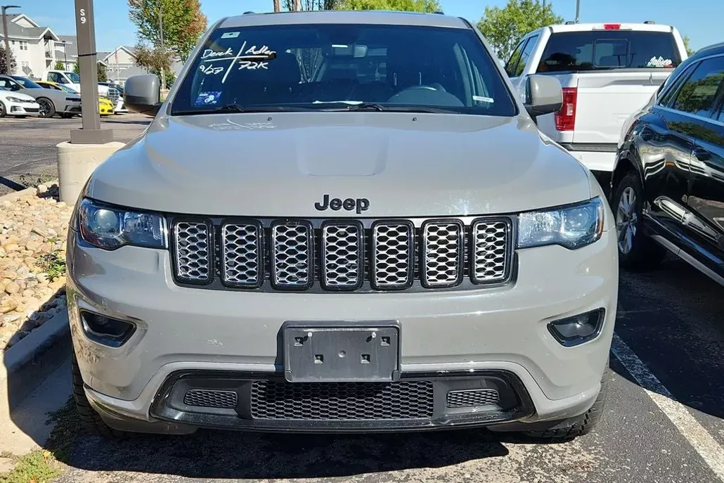2020 Jeep Grand Cherokee Altitude photo 1