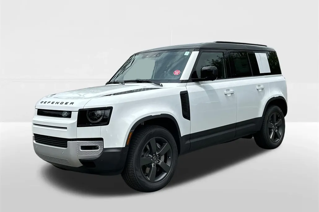 2025 Land Rover Defender 110 S photo 1