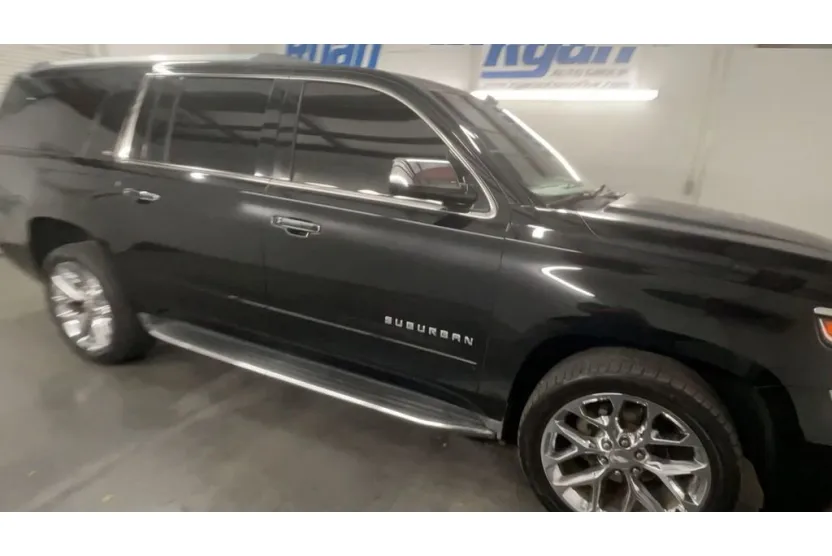 2016 Chevrolet Suburban LTZ photo 1