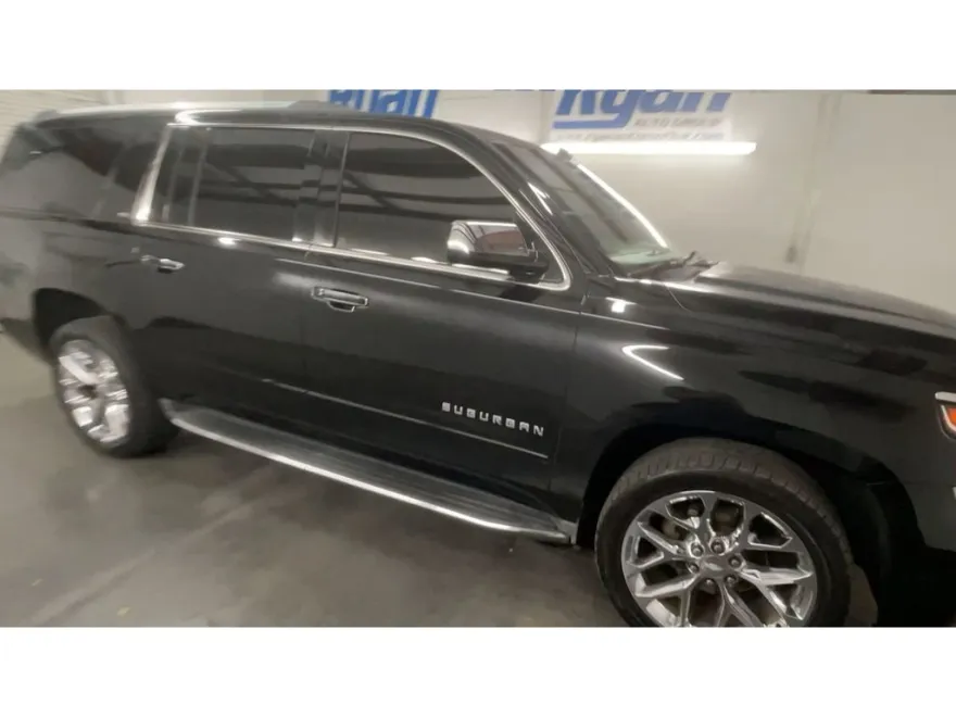 2016 Chevrolet Suburban LTZ photo 1