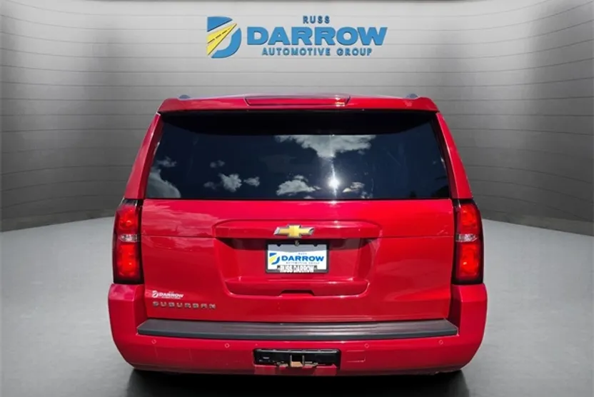 2015 Chevrolet Suburban LT photo 1