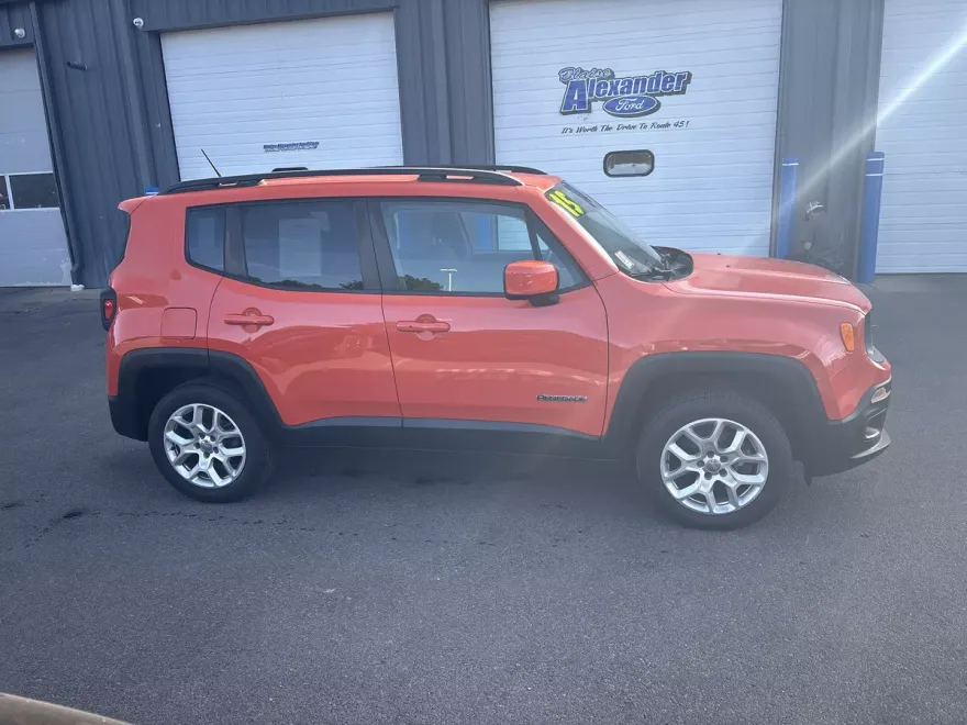 2015 Jeep Renegade Latitude photo 1
