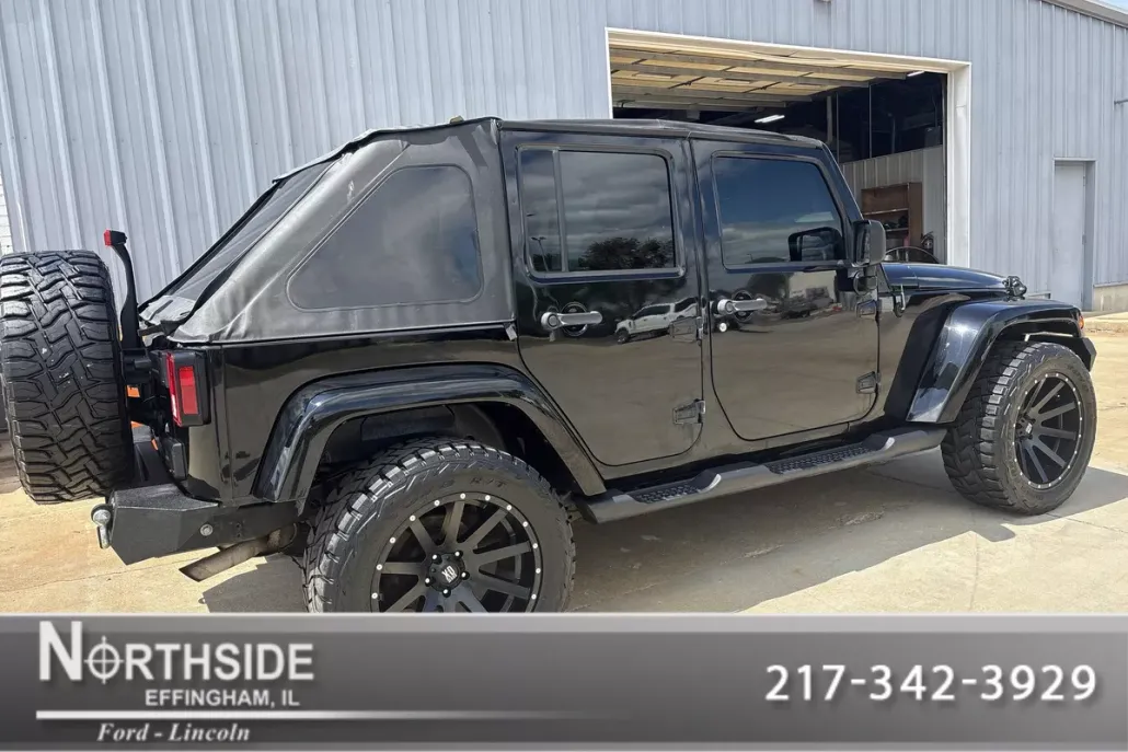 2009 Jeep Wrangler Unlimited Sahara photo 1