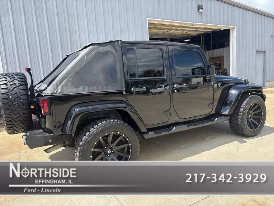 2009 Jeep Wrangler Unlimited Sahara photo 1