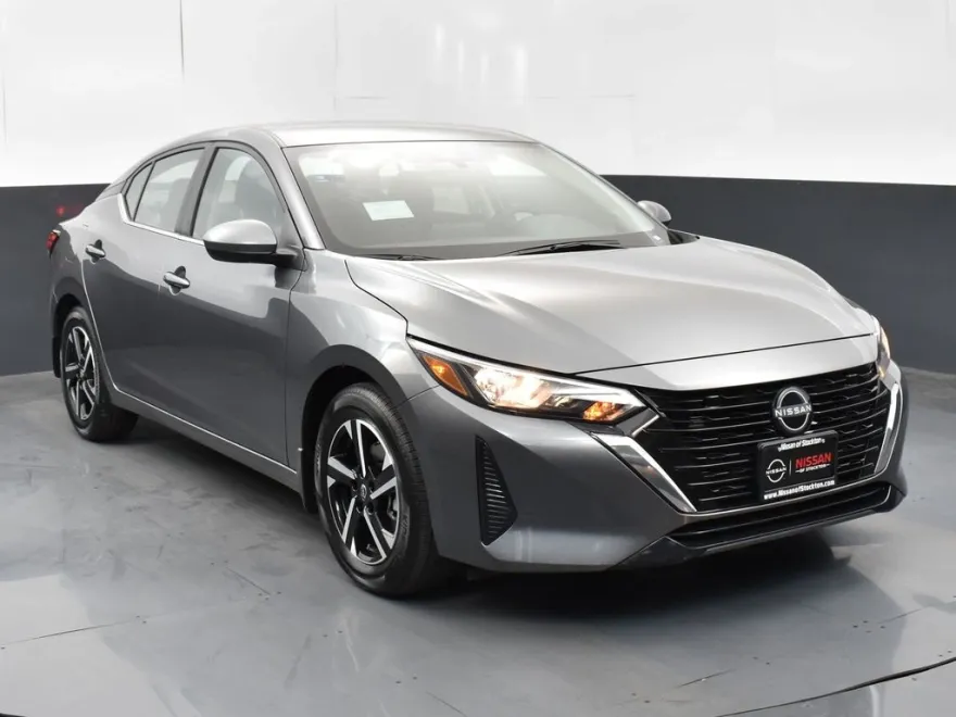 2025 Nissan Sentra SV photo 1