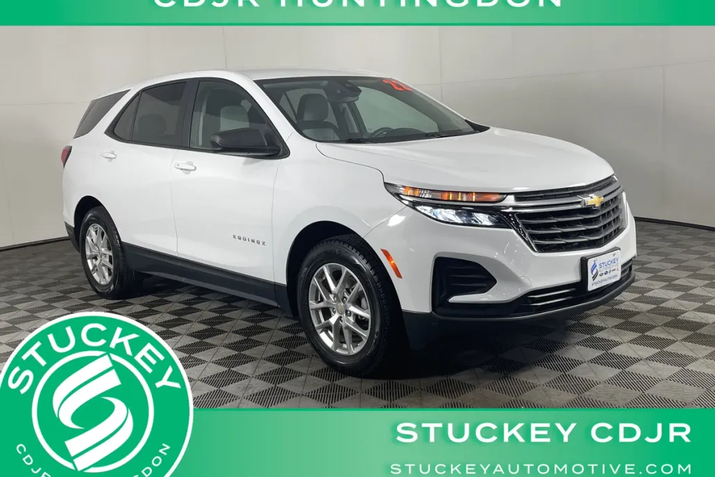2022 Chevrolet Equinox LS photo 1